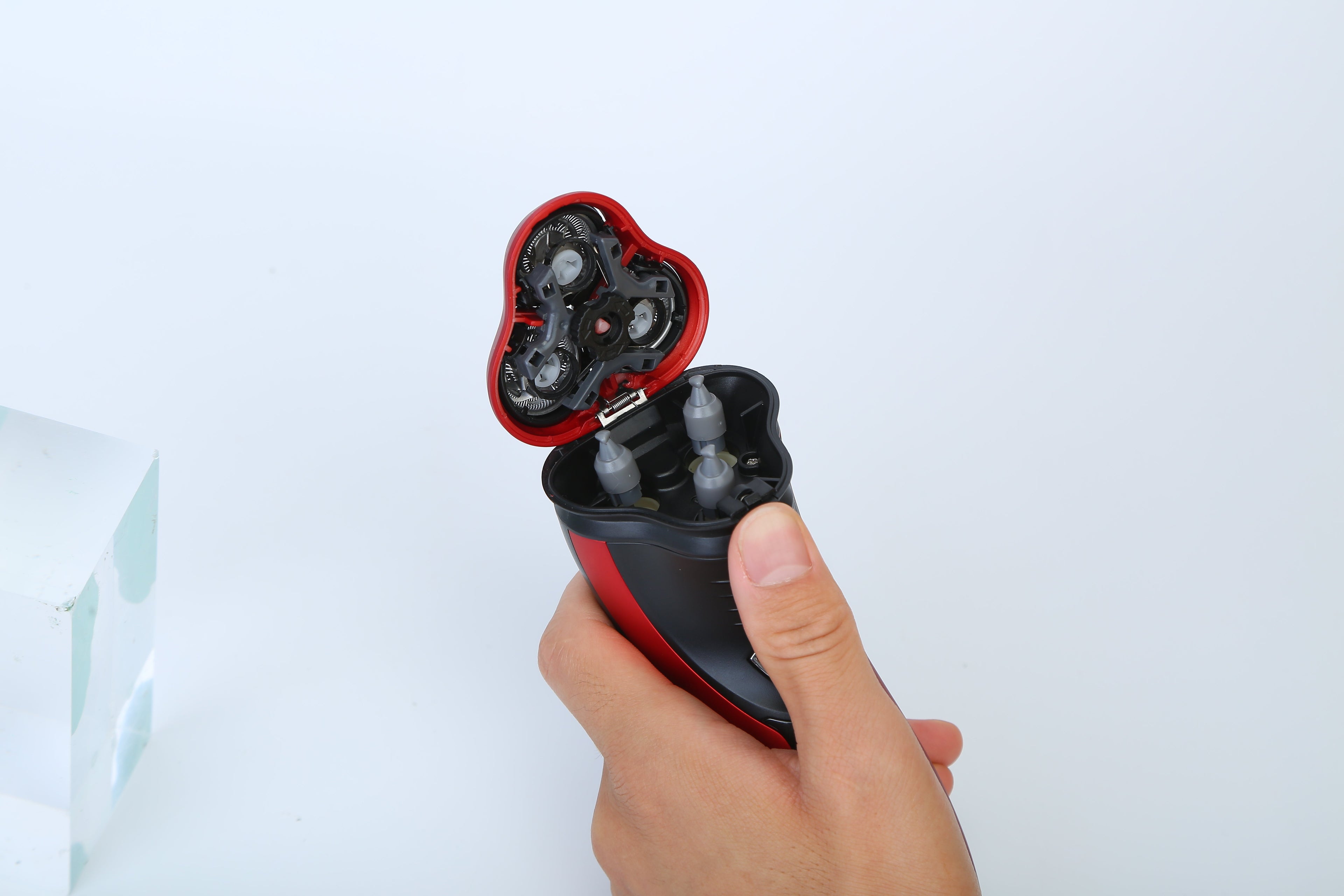 Electric Shaver Razor For Men IPX7 Waterproof Beard Trimmer 3D Rechargeable Painless Rotary Shaver With Trimmer 2 In 1 Electric Shaver 1Heartof5